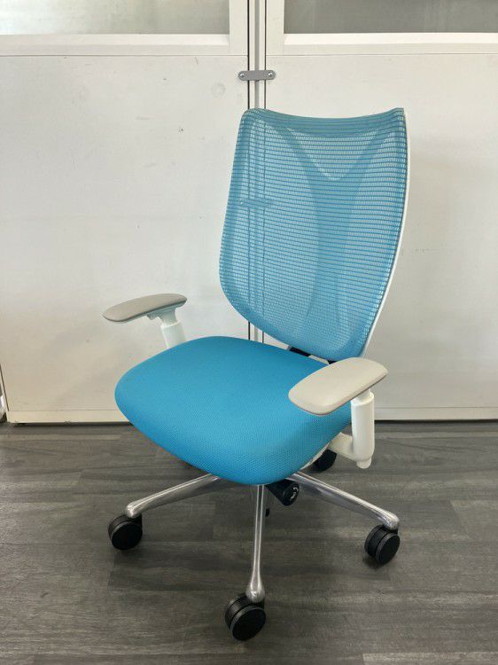 オカムラSabrina(サブリナ)シリーズ 可動肘付サブリナチェア 商品画像1