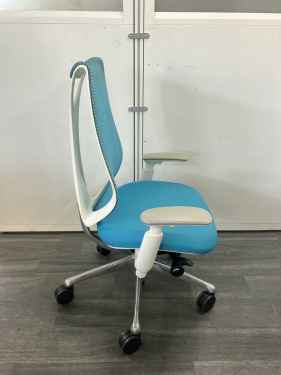 オカムラSabrina(サブリナ)シリーズ 可動肘付サブリナチェア 商品画像5