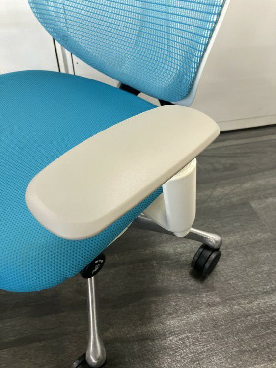 オカムラSabrina(サブリナ)シリーズ 可動肘付サブリナチェア 商品画像11