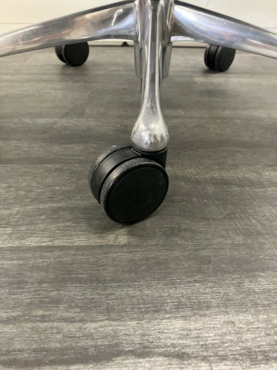 オカムラSabrina(サブリナ)シリーズ 可動肘付サブリナチェア 商品画像13