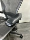 HermanMiller（ハーマンミラー）アーロンチェア 可動肘付アーロンチェア 商品画像13