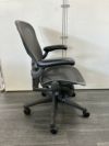 HermanMiller（ハーマンミラー）アーロンチェア 可動肘付アーロンチェア 商品画像5