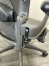 HermanMiller（ハーマンミラー）アーロンチェア 可動肘付アーロンチェア 商品画像9