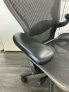 HermanMiller（ハーマンミラー）アーロンチェア 可動肘付アーロンチェア 商品画像16