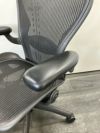 HermanMiller（ハーマンミラー）アーロンチェア 可動肘付アーロンチェア 商品画像17