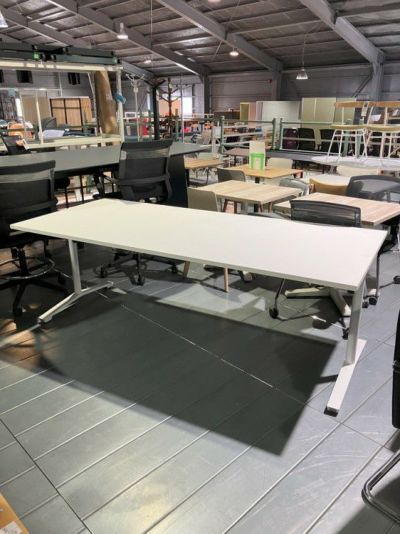 コクヨデイズオフィス フリップトップシリーズ 2100ミーティングテーブル 商品画像1