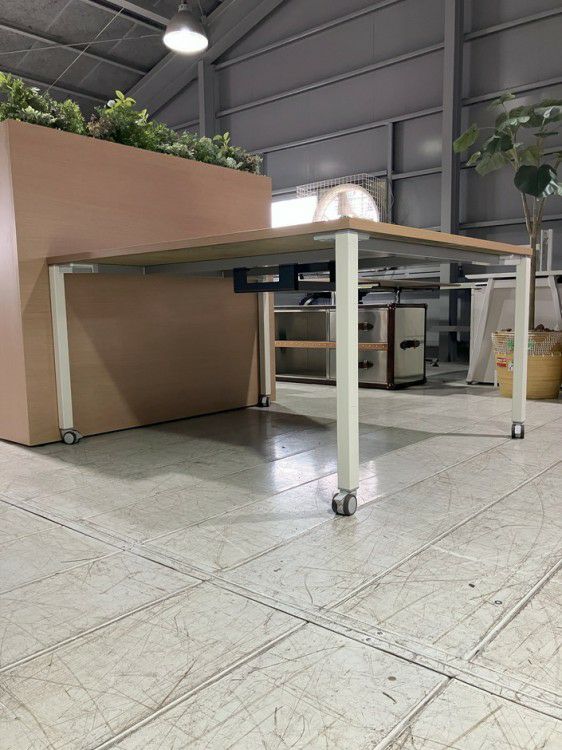 オカムラAption Free(アプションフリー)シリーズ 1200ワークテーブル 商品画像7