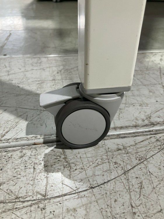 オカムラAption Free(アプションフリー)シリーズ 1200ワークテーブル 商品画像10