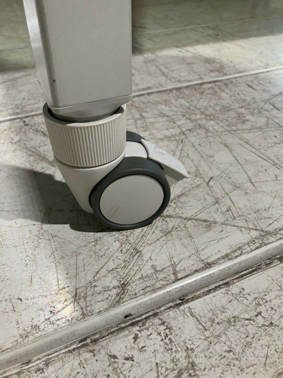 オカムラAption Free(アプションフリー)シリーズ 1400ワークテーブル 商品画像9