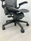 HermanMiller（ハーマンミラー）アーロンチェア 可動肘付アーロンチェア 商品画像9