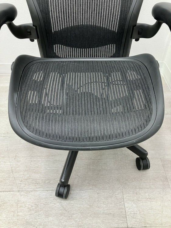 HermanMiller（ハーマンミラー）アーロンチェア 可動肘付アーロンチェア 商品画像8