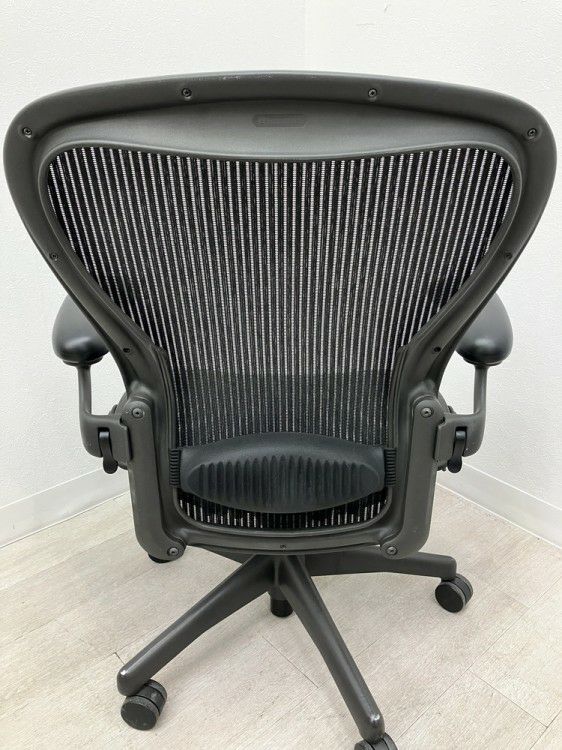 HermanMiller（ハーマンミラー）アーロンチェア 可動肘付アーロンチェア 商品画像10