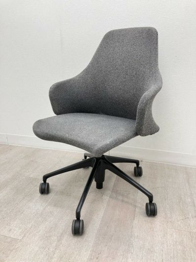 オカムラエモルトシリーズ ミーティングチェア 商品画像1