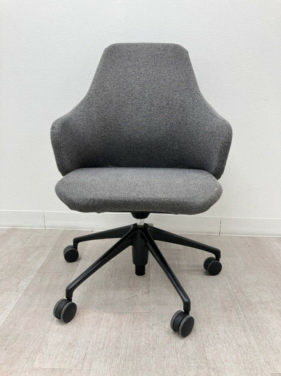 オカムラエモルトシリーズ ミーティングチェア 商品画像2