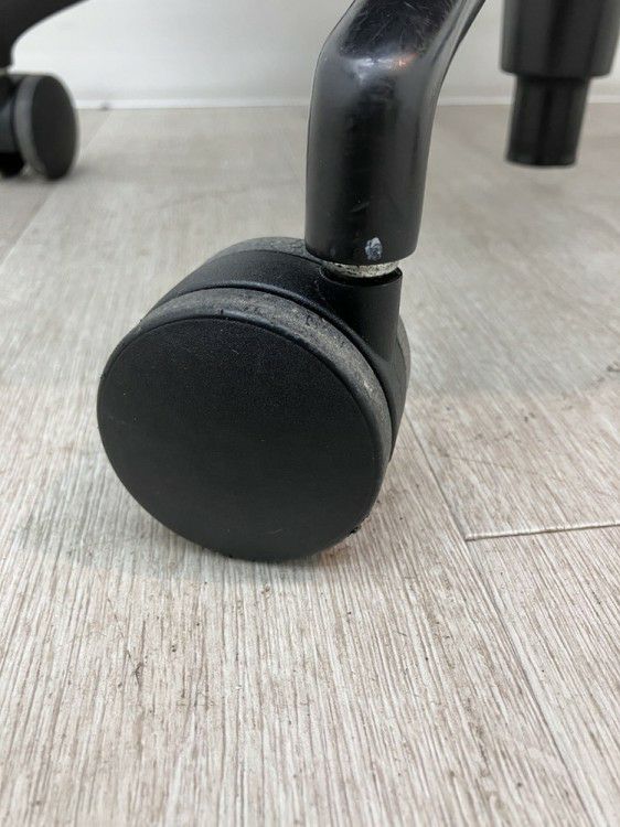 オカムラエモルトシリーズ ミーティングチェア 商品画像14