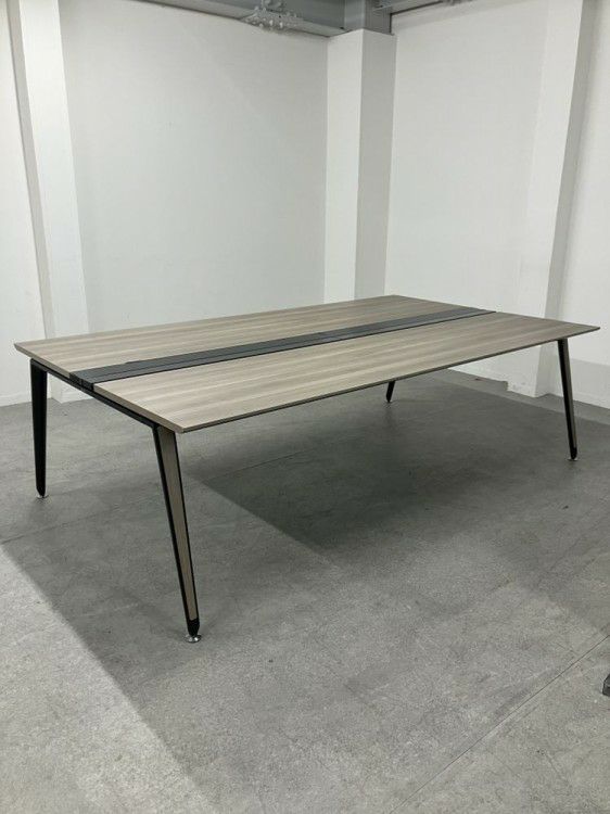 オカムラプリシード（PRESEDE）シリーズ 2400フリーアドレスデスク 商品画像1