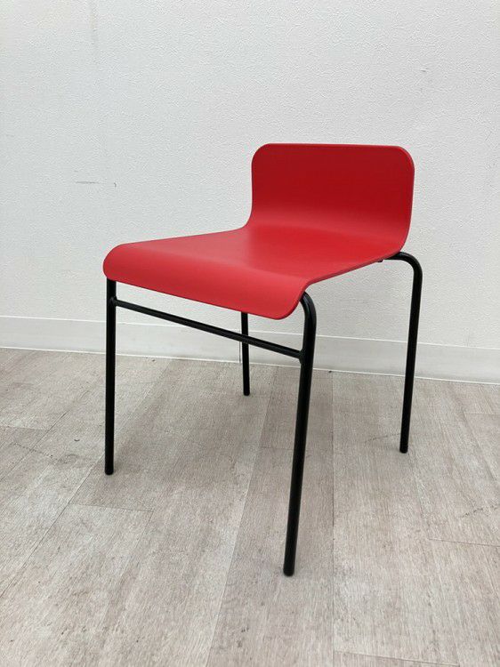 ライオンLEOシリーズ スタッキングチェア 商品画像1