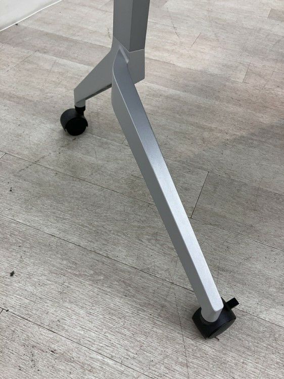 ウチダ（内田洋行）パラグラフ（Paragraph）シリーズ 平行スタックテーブル 商品画像11