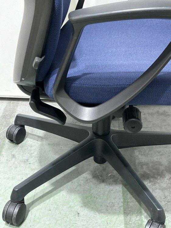 オカムラESCUDO(エスクード)チェア 固定肘付エスクードチェア 商品画像5