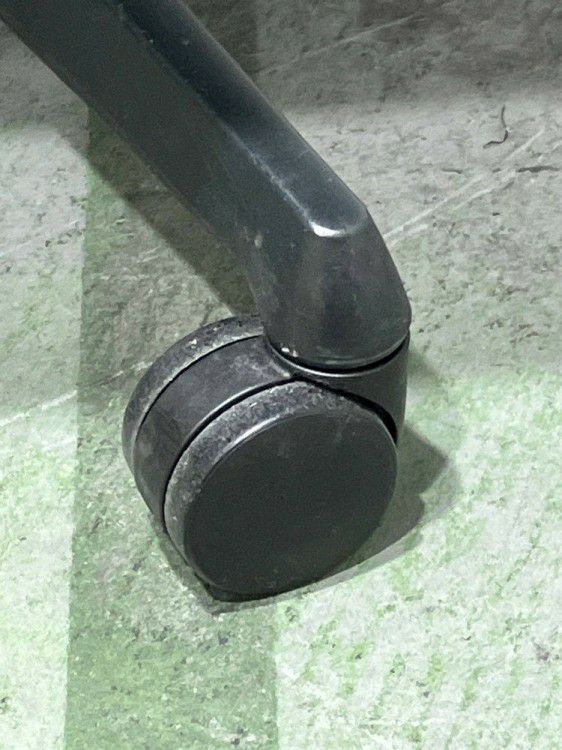 オカムラESCUDO(エスクード)チェア 固定肘付エスクードチェア 商品画像12