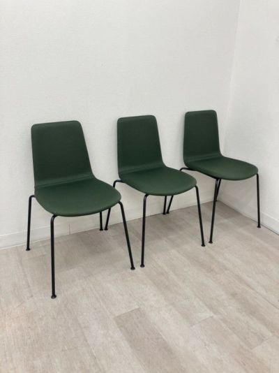 コクヨMycket(ミケット)シリーズ スタッキングチェア3脚セット 商品画像1