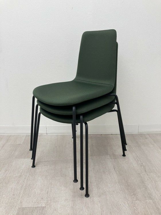 コクヨMycket(ミケット)シリーズ スタッキングチェア3脚セット 商品画像3