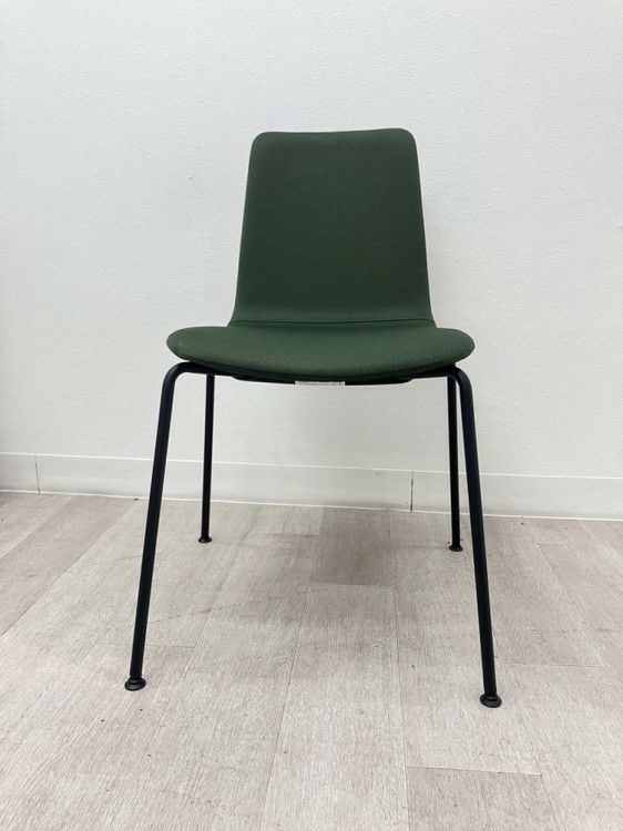 コクヨMycket(ミケット)シリーズ スタッキングチェア3脚セット 商品画像5