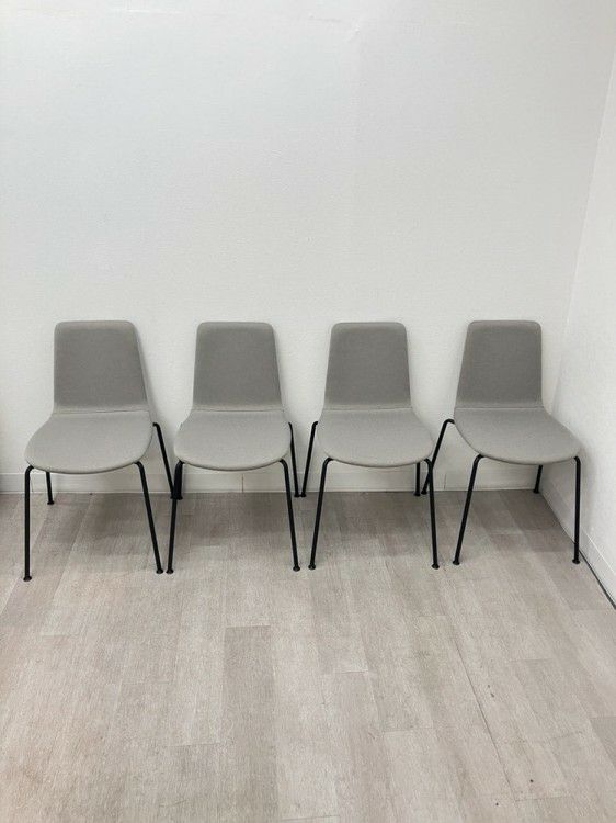 コクヨMycket(ミケット)シリーズ スタッキングチェア4脚セット 商品画像2