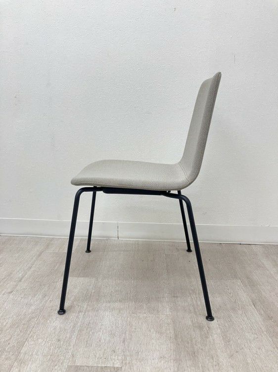 コクヨMycket(ミケット)シリーズ スタッキングチェア4脚セット 商品画像6