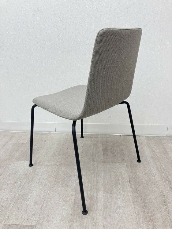 コクヨMycket(ミケット)シリーズ スタッキングチェア4脚セット 商品画像12