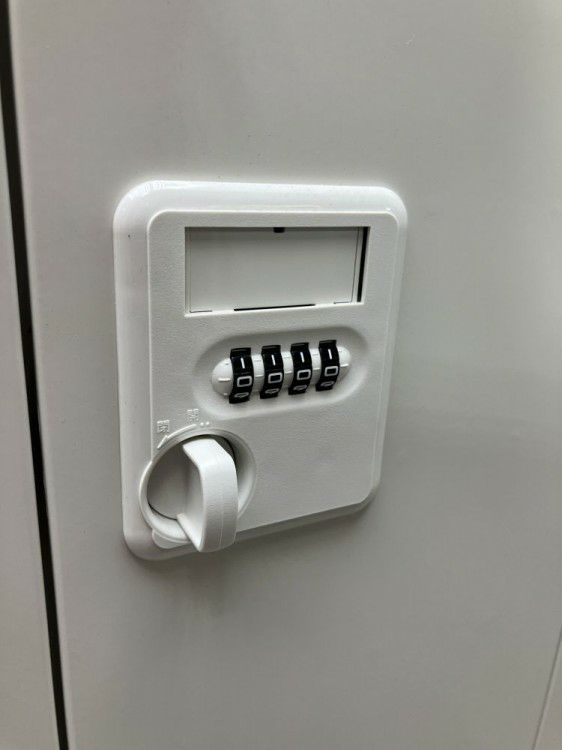 アルプスダイヤル式4人用ロッカー 商品画像4