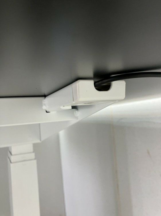 オカムラSwift(スイフト)シリーズ 電動昇降式2100ミーティングテーブル 商品画像8