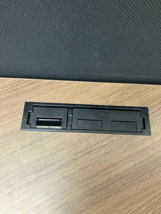 オカムラSwift(スイフト)シリーズ 電動昇降式パネル付ブーメランデスク 商品画像4