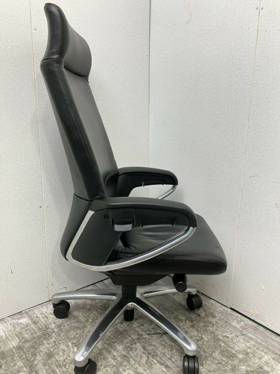 コクヨマネージメントチェア フィロソフィーシリーズ 固定肘付フィロソフィーチェア 商品画像4