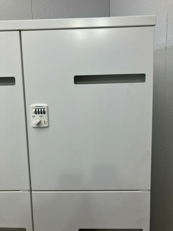 オカムラレクトラインシリーズ ダイヤル式6人用パーソナルロッカー 商品画像3
