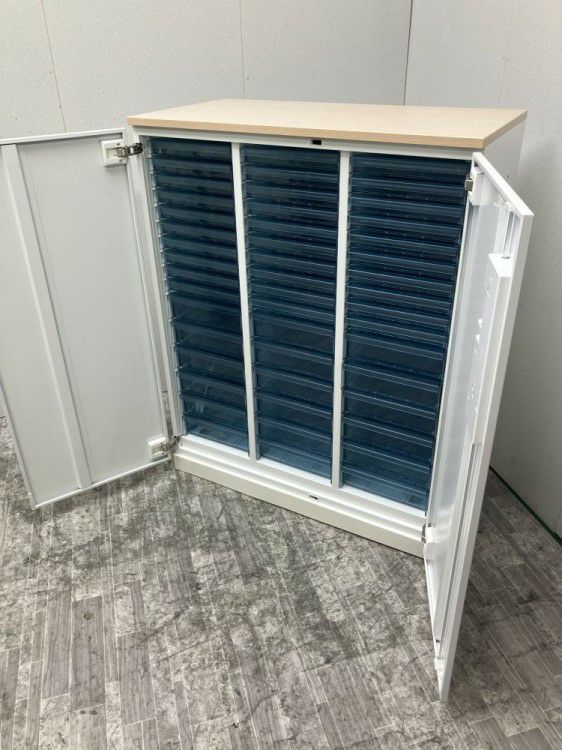 コクヨEDIA(エディア)シリーズ 天板付両開き扉付A4クリアケース書庫 商品画像4