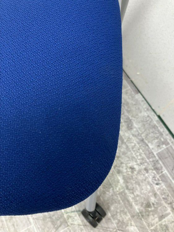 ウチダ（内田洋行）ネスティングチェア 商品画像4