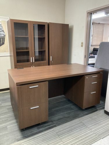 コクヨS370シリーズ 役員室用家具3点セット	 商品画像1