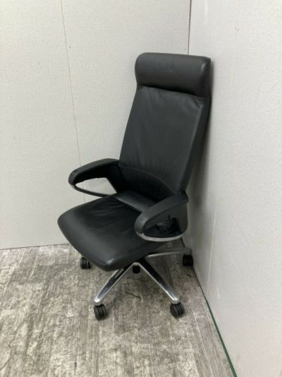 コクヨマネージメントチェア フィロソフィーシリーズ 固定肘付フィロソフィーチェア 商品画像1