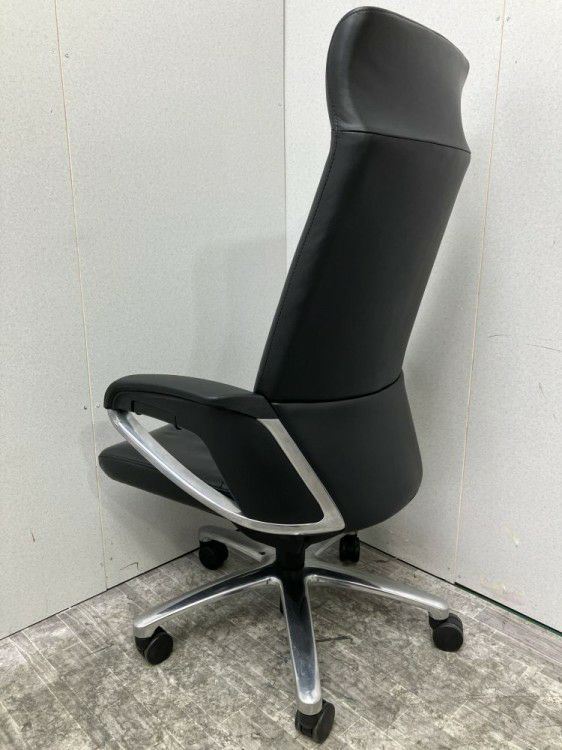 コクヨマネージメントチェア フィロソフィーシリーズ 固定肘付フィロソフィーチェア 商品画像4