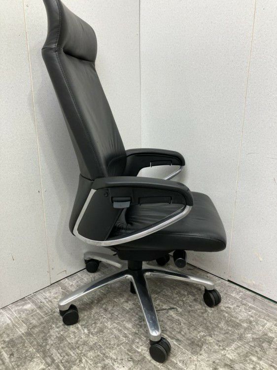 コクヨマネージメントチェア フィロソフィーシリーズ 固定肘付フィロソフィーチェア 商品画像6