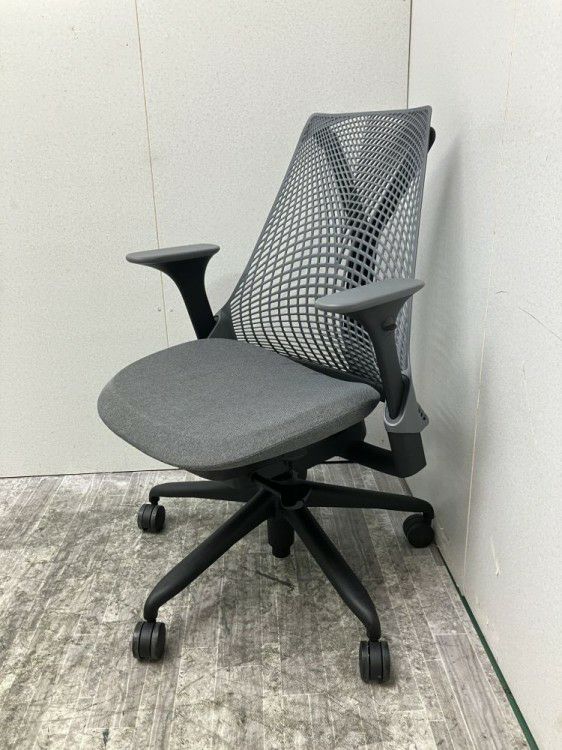 HermanMiller（ハーマンミラー）SAYL Chair(セイルチェア)シリーズ 可動肘付セイルチェア 商品画像1