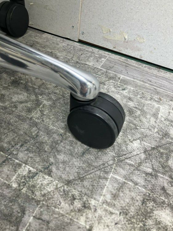 オカムラコンテッサ（Contessa）チェア 可動肘付コンテッサチェア 商品画像9