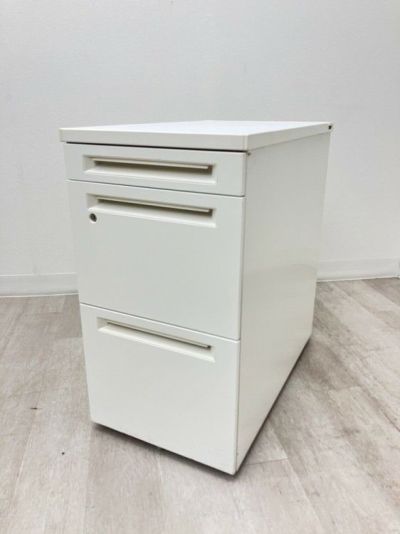 オカムラADVANCE（アドバンス）シリーズ 脇机 商品画像1