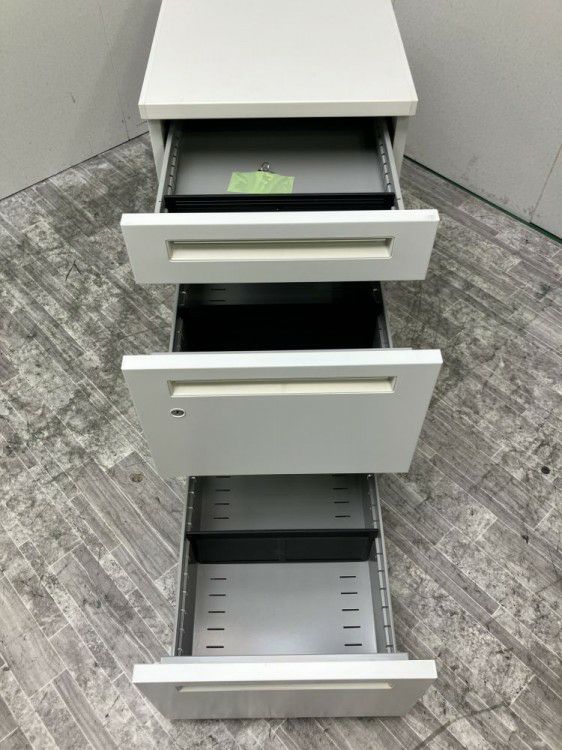 ウチダ（内田洋行）SCAENA(スカエナ)シリーズ　Kタイプ 脇机 商品画像3