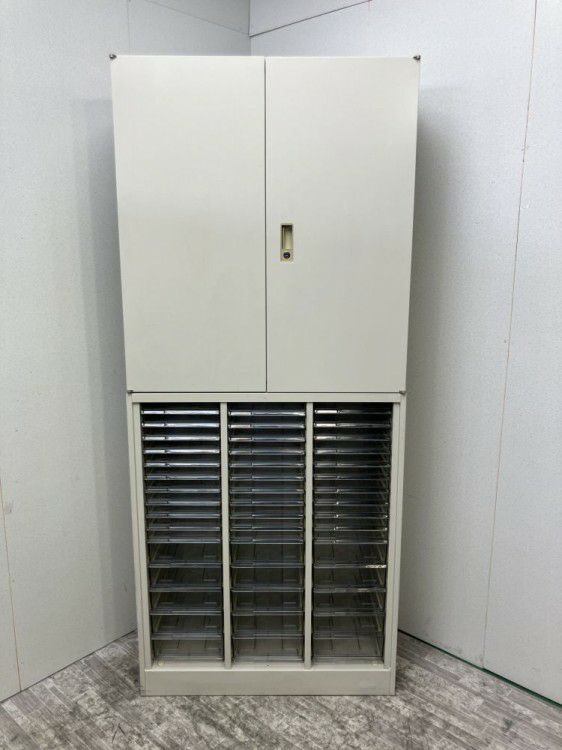 オカムラ42シリーズ A4クリアケース・両開き上下書庫 商品画像1
