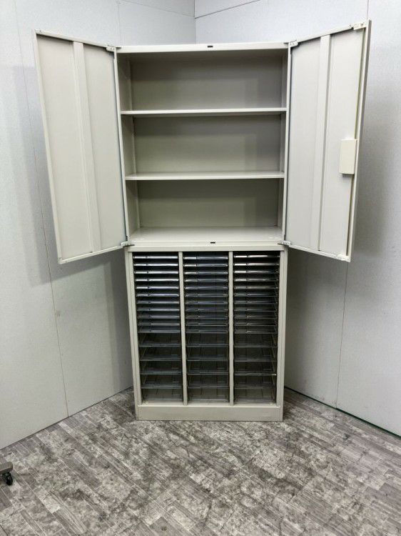 オカムラ42シリーズ A4クリアケース・両開き上下書庫 商品画像2