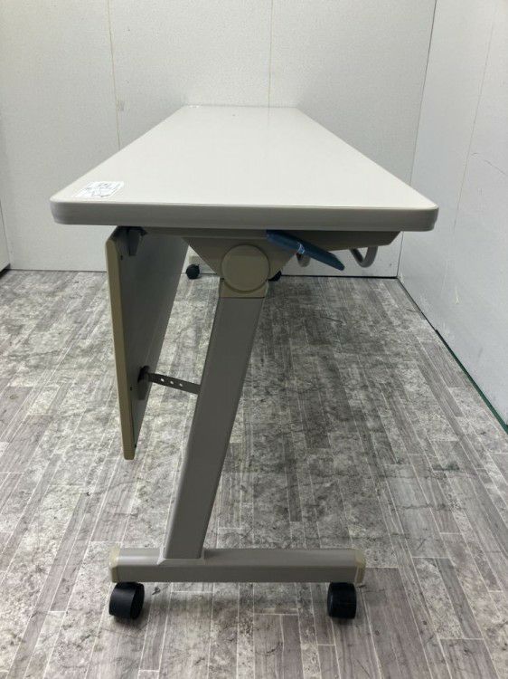 コクヨ1800サイドスタックテーブル 商品画像5