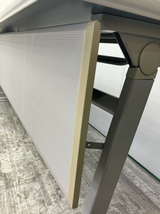 コクヨ1800サイドスタックテーブル 商品画像9