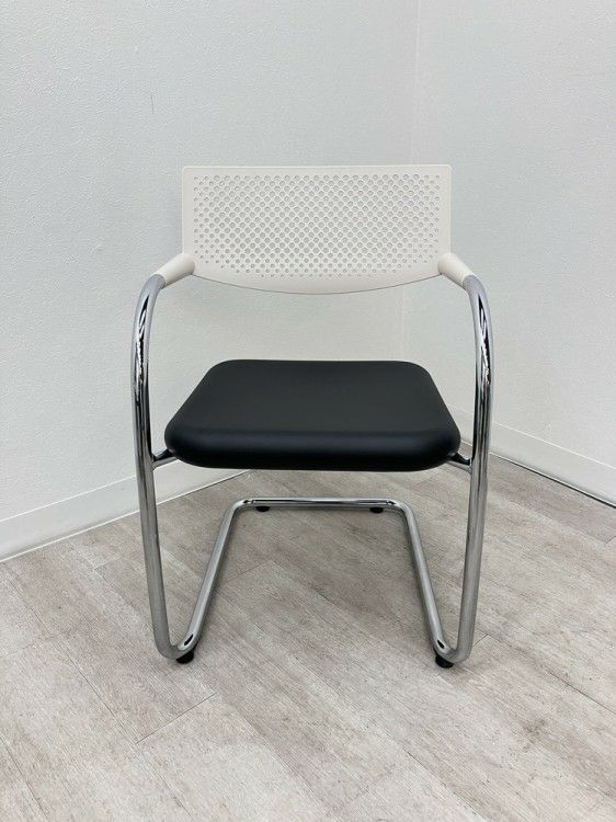 Vitra（ヴィトラ）ビザビ2シリーズ ミーティングチェア4脚セット 商品画像4